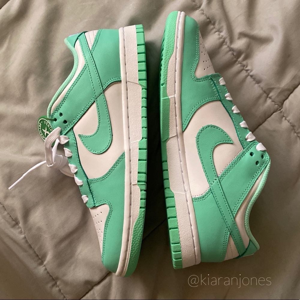 Dunk Low Green Glow